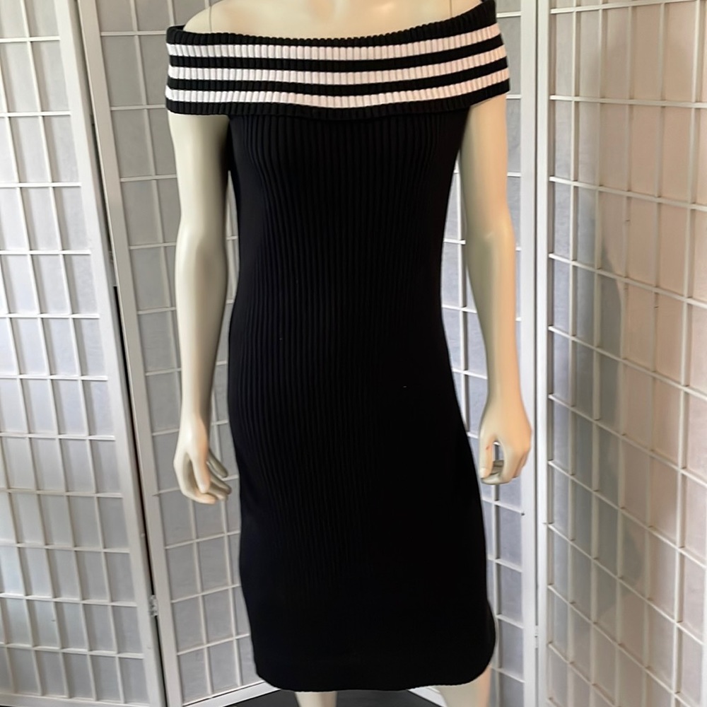 Navy Off Shoulder Ribbed Knit Dress Sz M